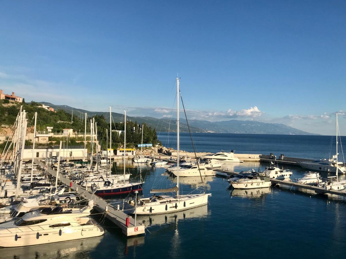 Loft-Beach-Apartments Ratko Novi Vinodolski Zewnętrze zdjęcie